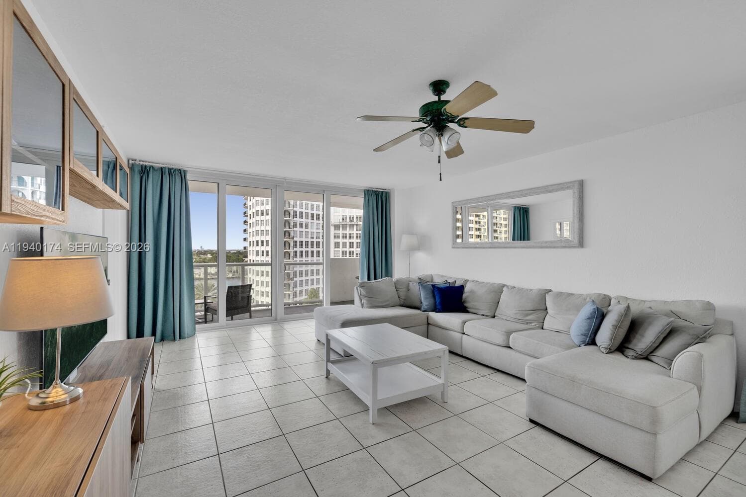 5601 Collins Ave 825 photo 2
