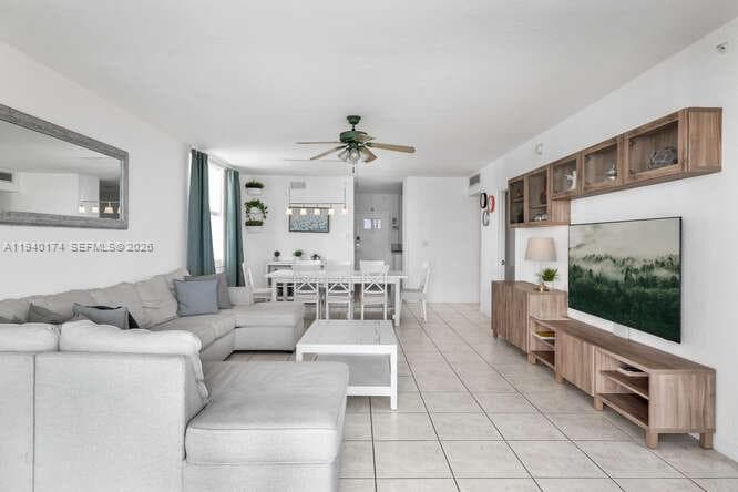 5601 Collins Ave 825 photo 17