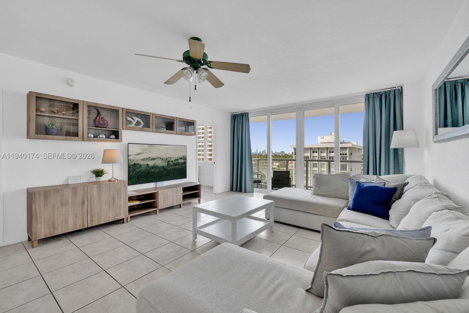5601 Collins Ave 825 photo 1