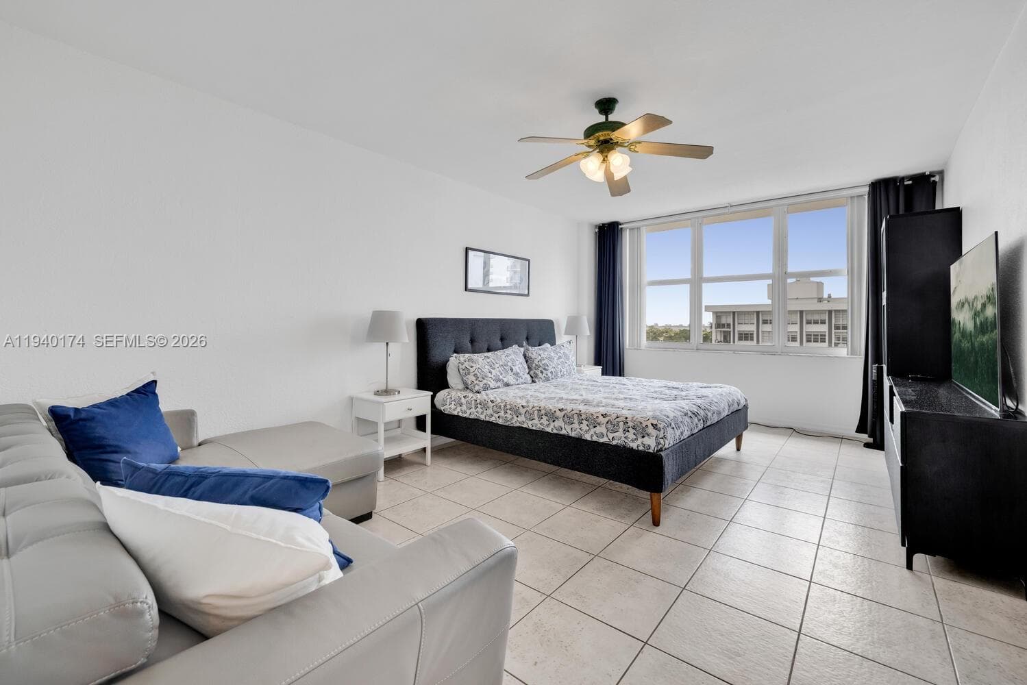 5601 Collins Ave 825 photo 8