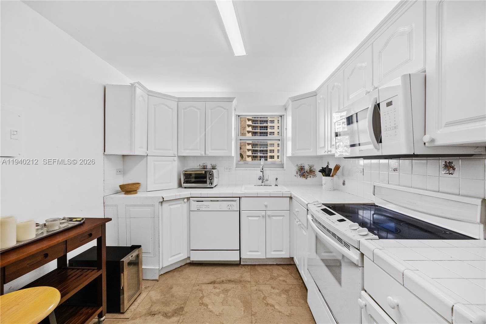 5555 Collins Ave 4B photo 10