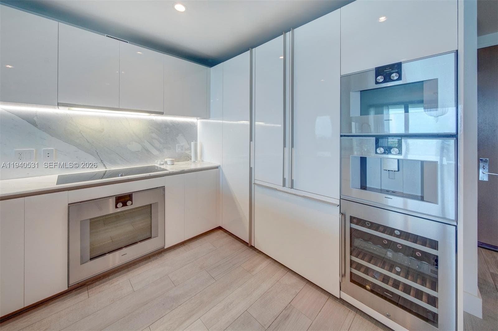 10201 Collins Ave 804 photo 14