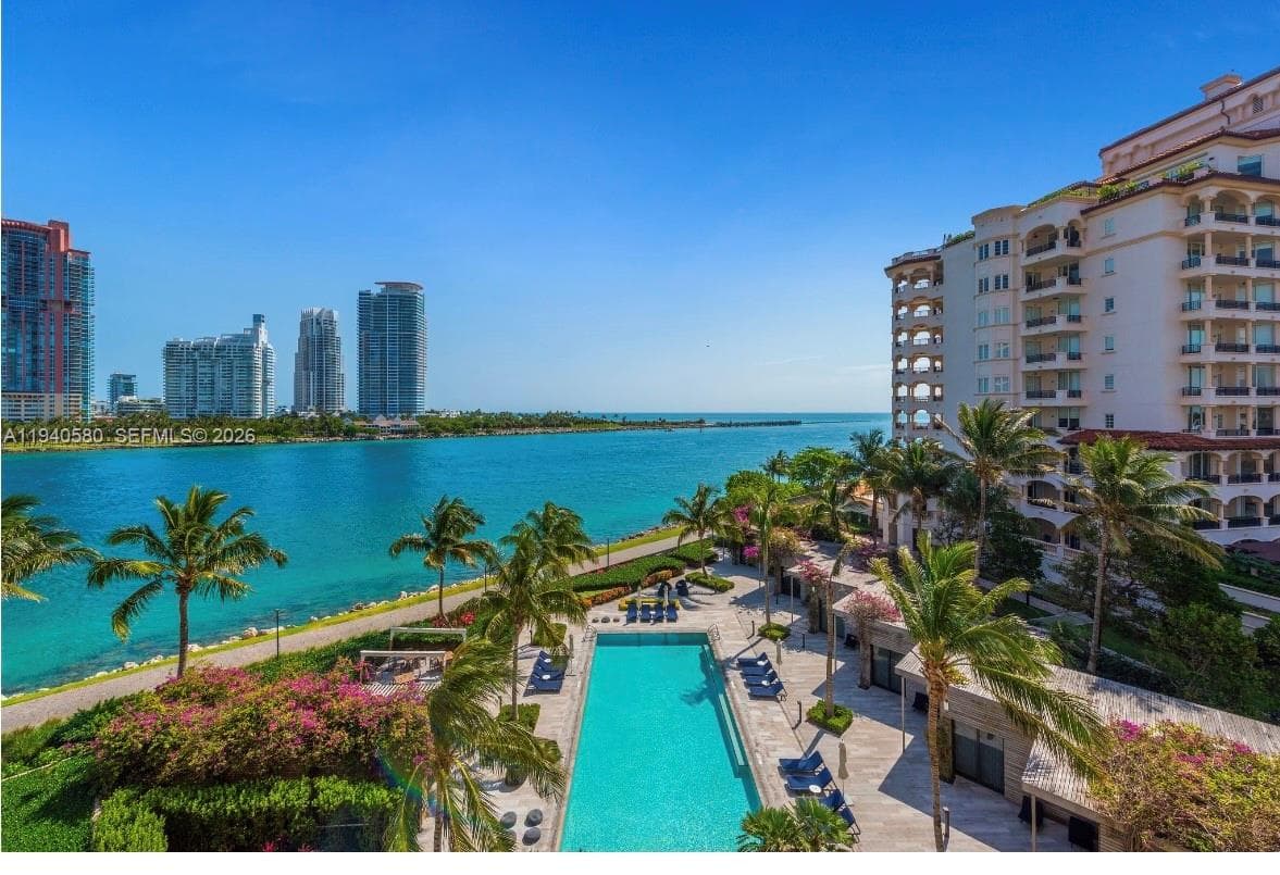 7055 Fisher Island Dr 7055 photo 1