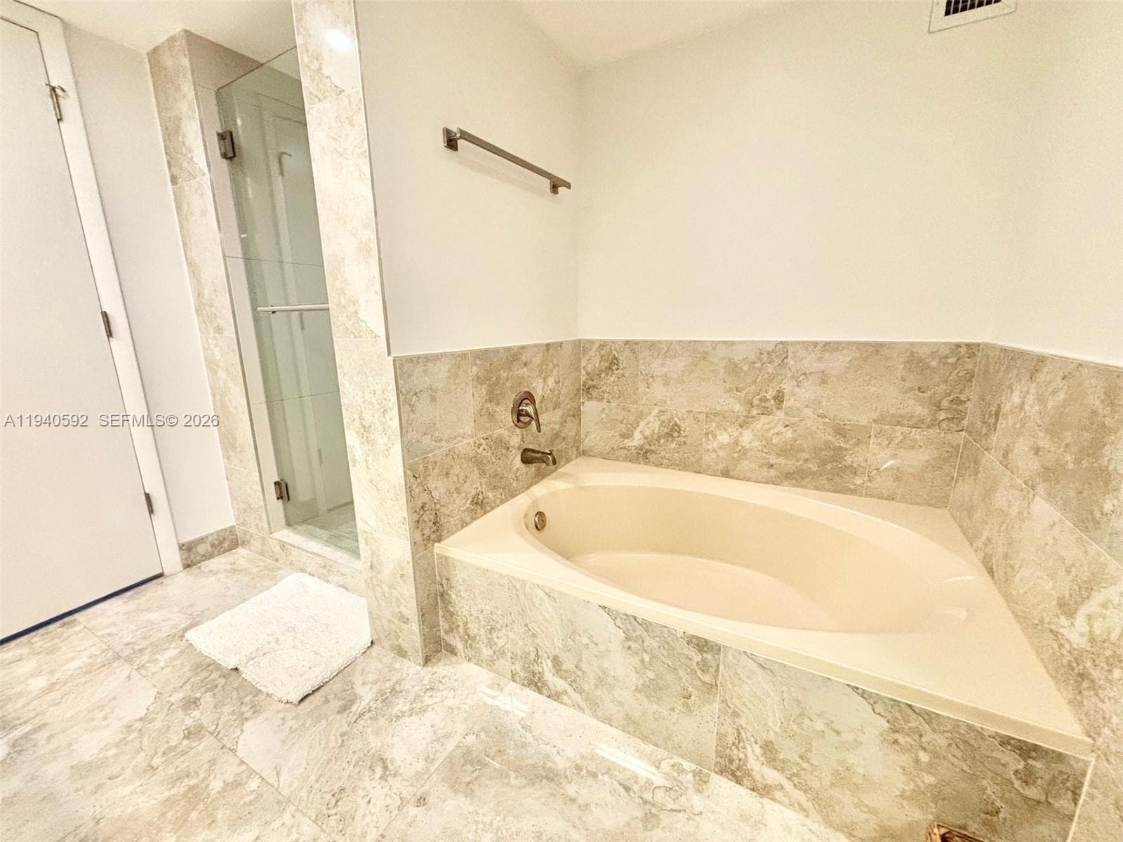 200 Leslie Dr 831 photo 19