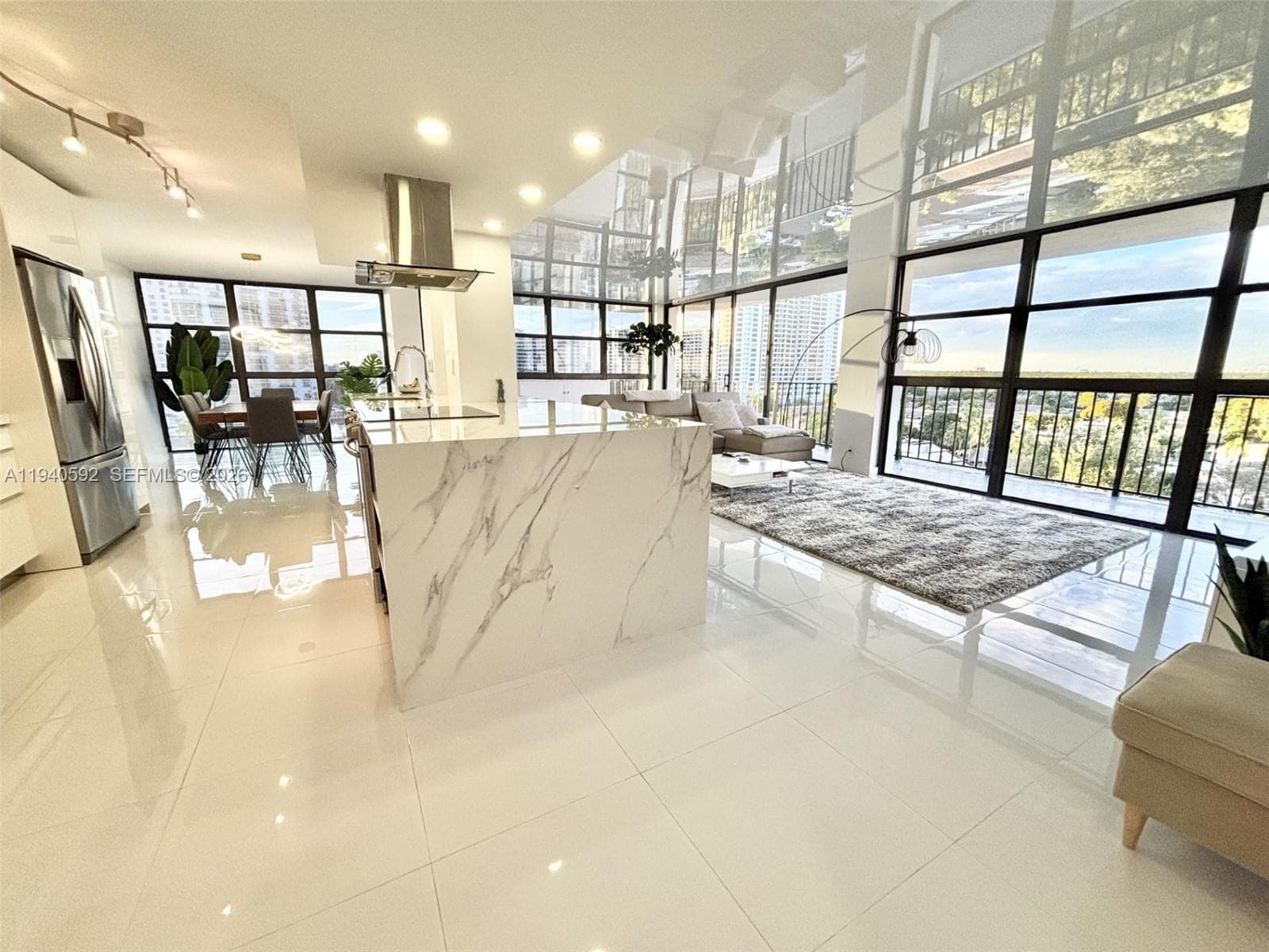 200 Leslie Dr 831 photo 21