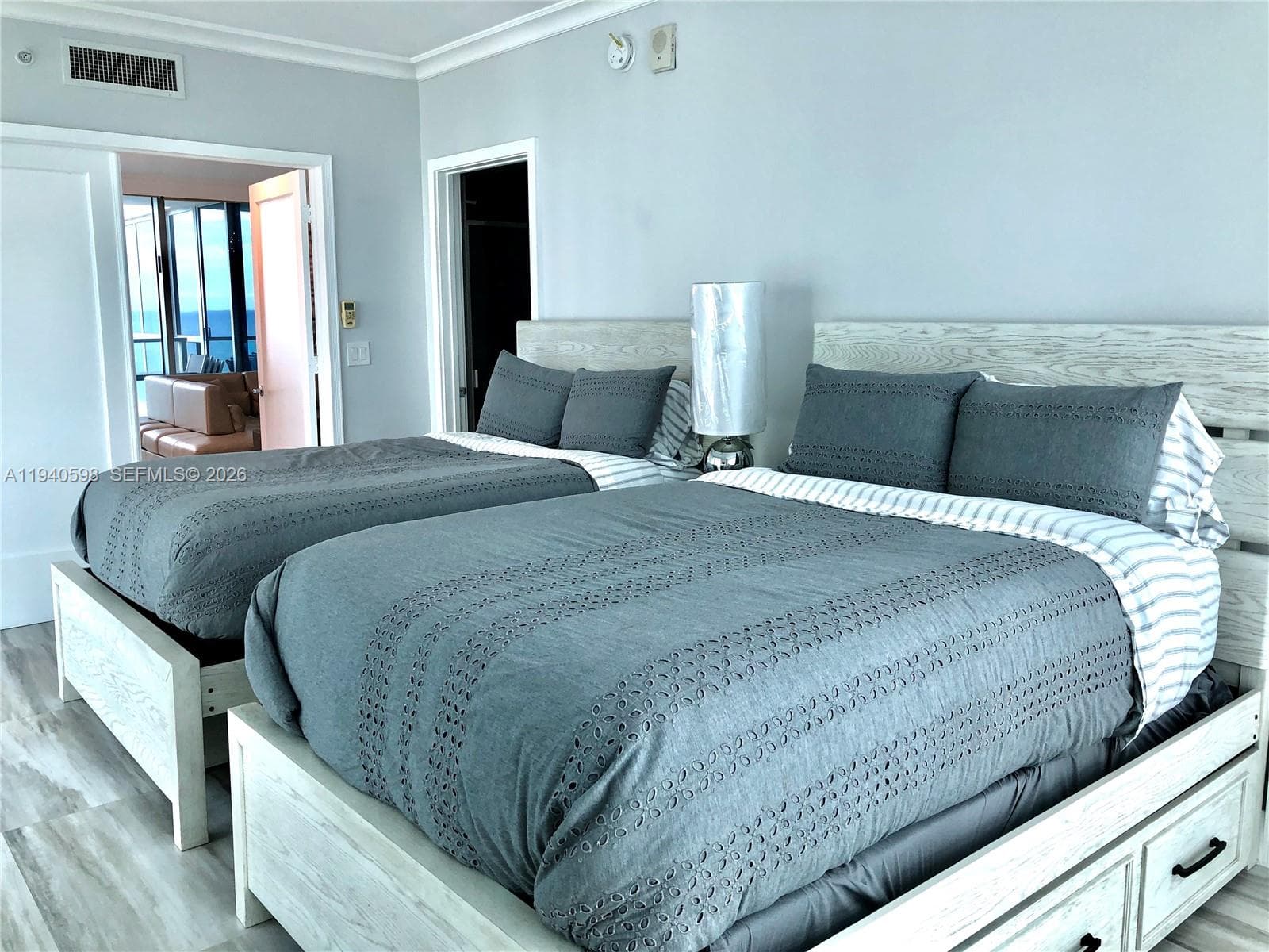 3101 Ocean Dr 801 photo 23