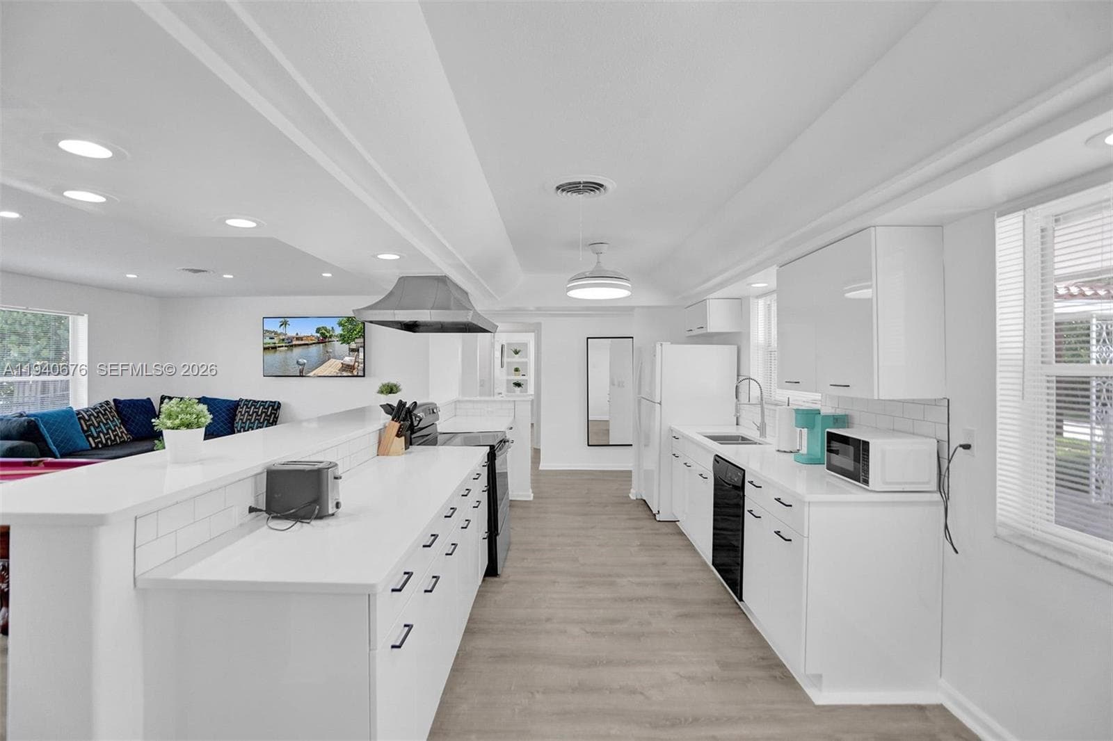 2827 Arthur St photo 5