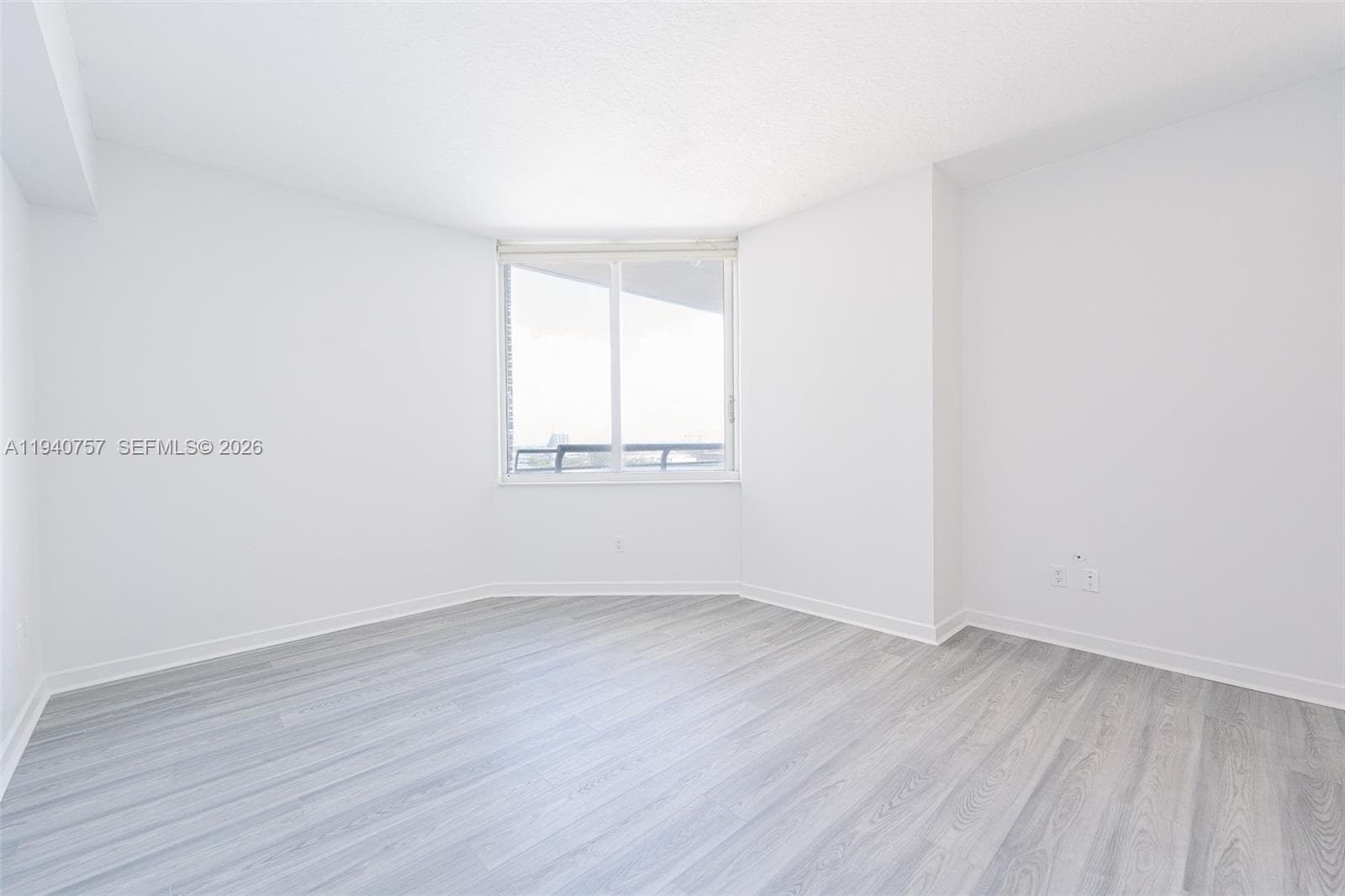 335 S Biscayne Blvd 1108 photo 17