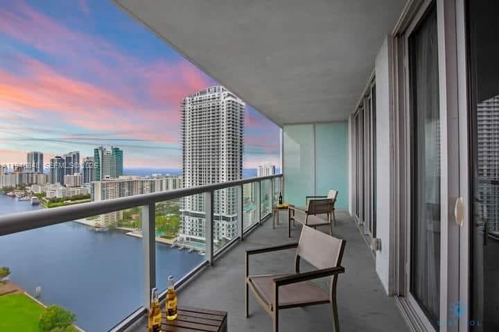 2602 E Hallandale Beach Blvd R2006 photo 20