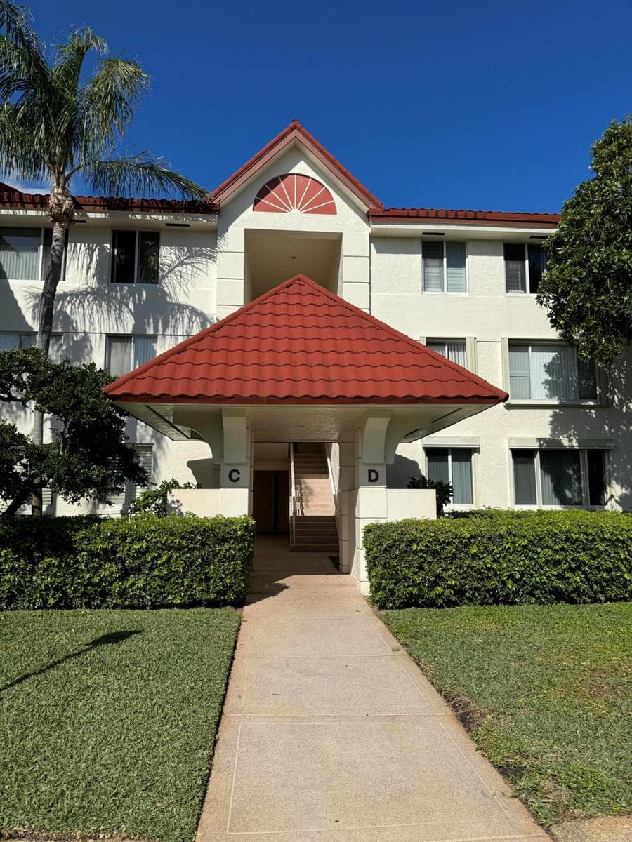 110 Half Moon Circle C1 photo 2
