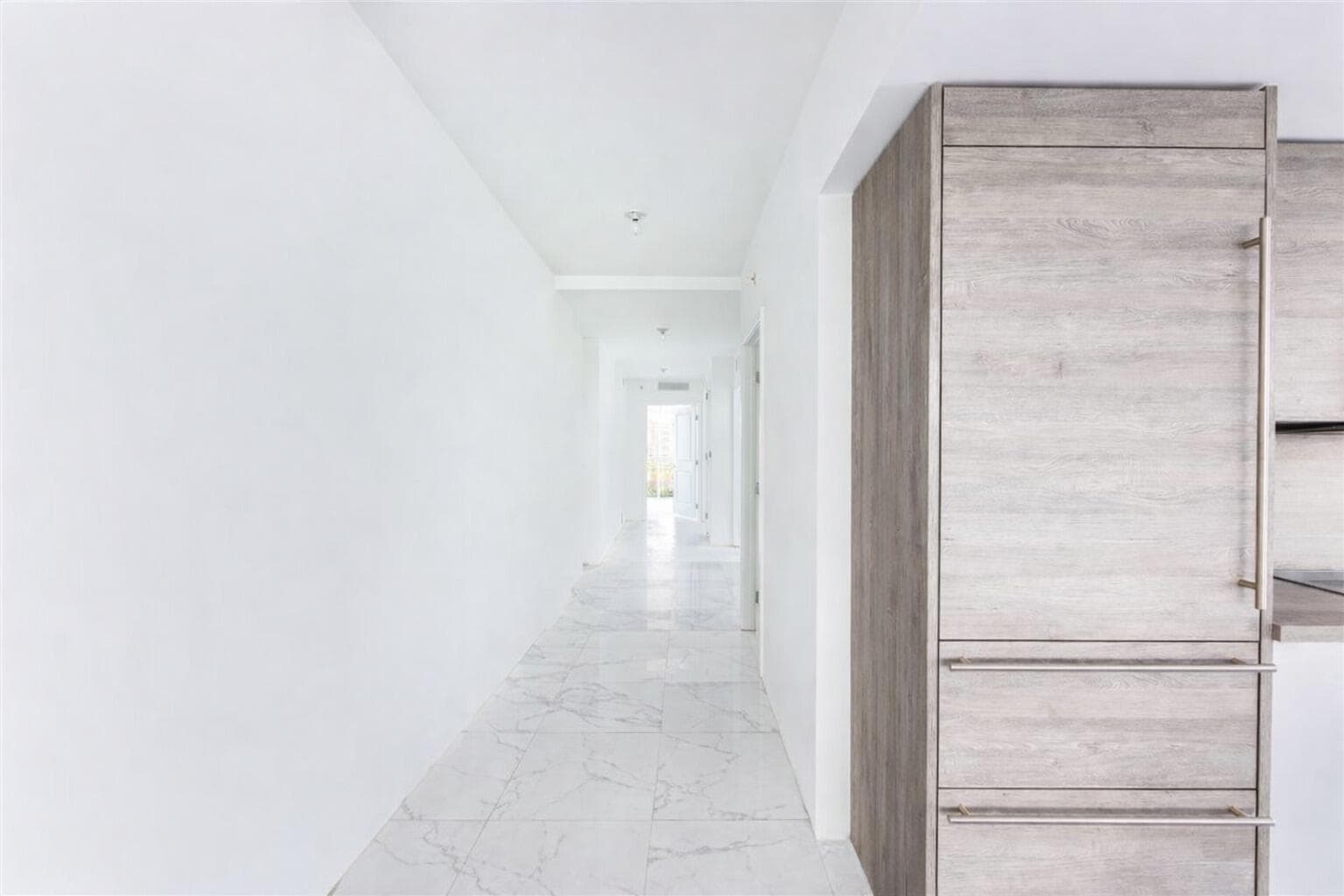 400 Sunny Isles Boulevard 1022 photo 16