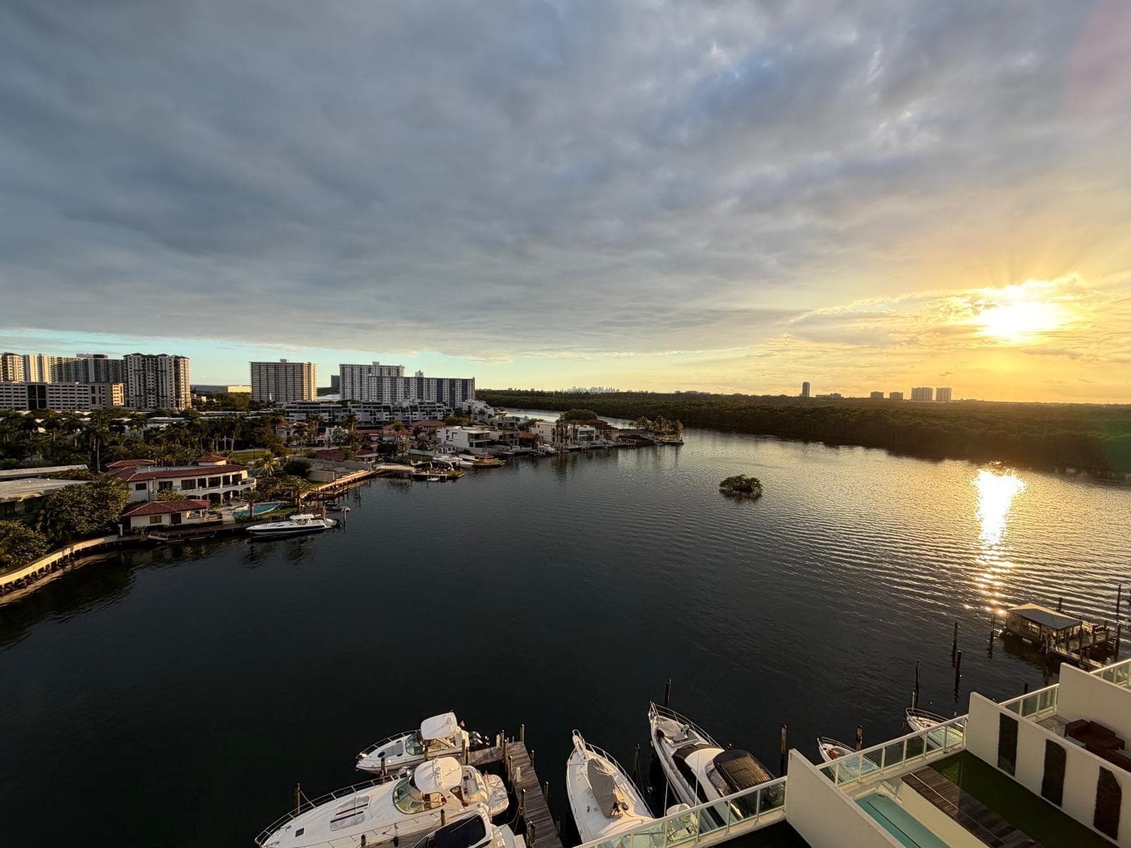 400 Sunny Isles Boulevard 1022 photo 11