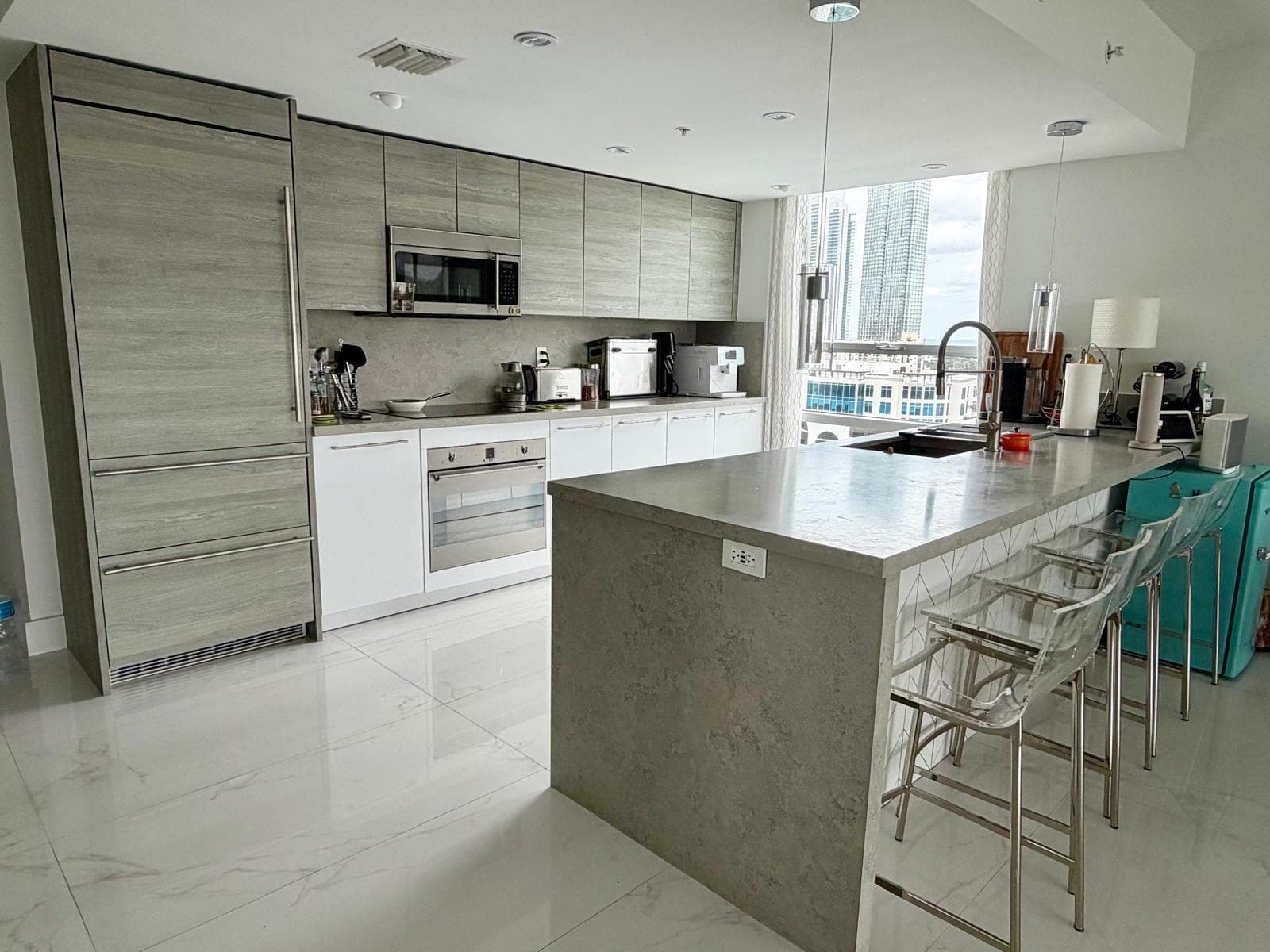 400 Sunny Isles Boulevard 1022 photo 21
