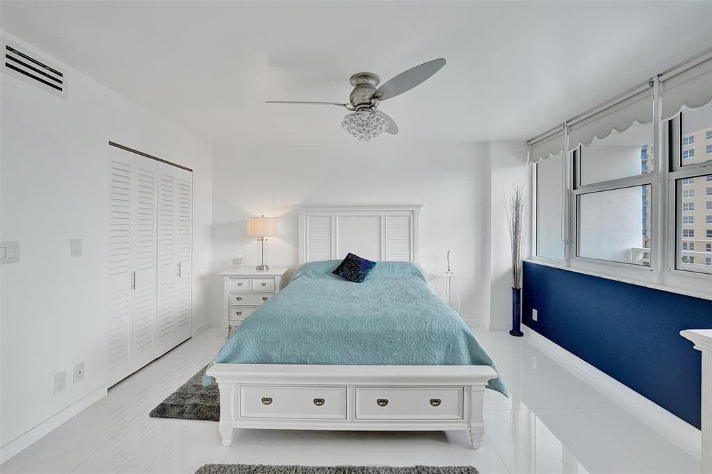 2030 S Ocean Drive 510 photo 14