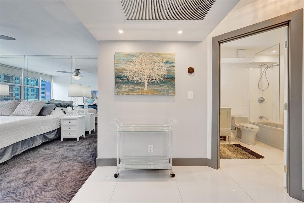 2030 S Ocean Drive 510 photo 18