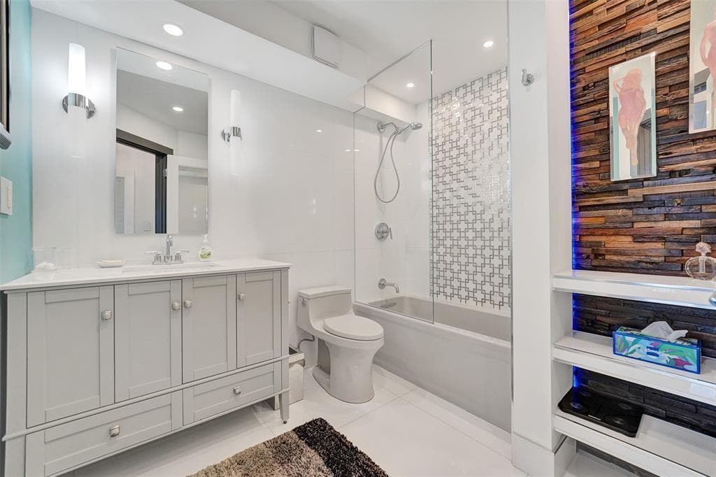 2030 S Ocean Drive 510 photo 21