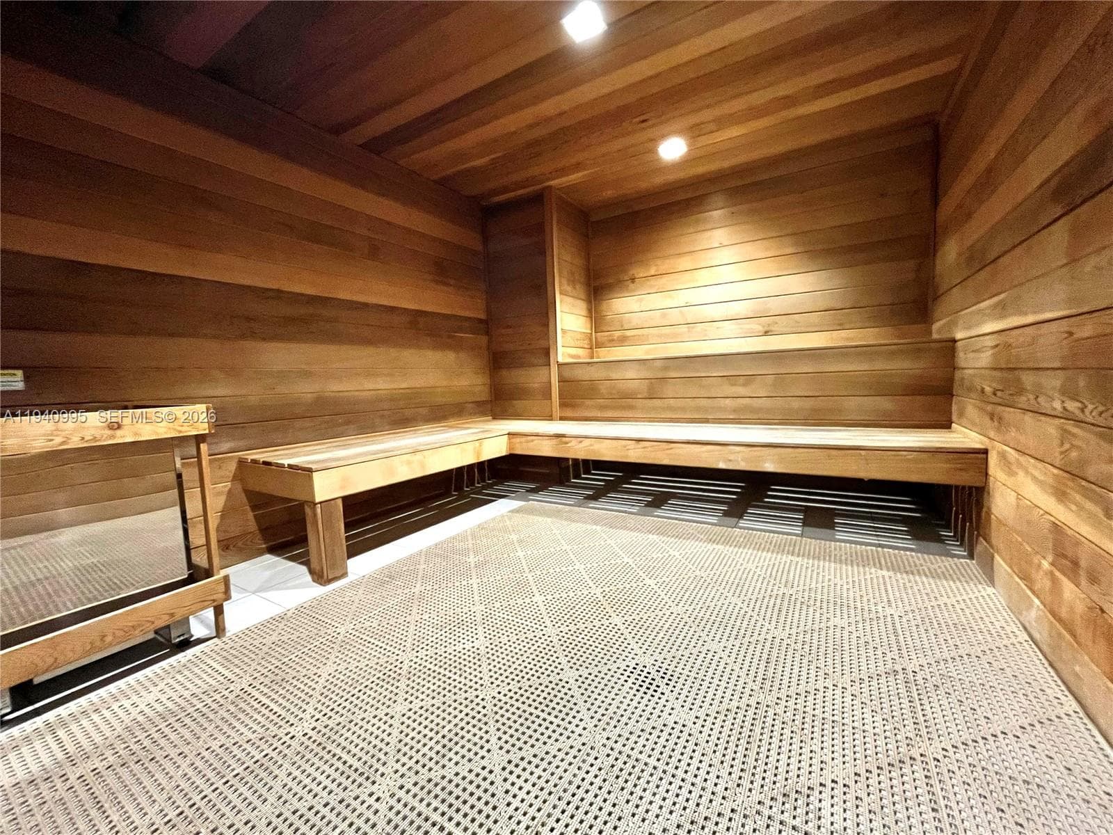 2500 Parkview Dr 1803 photo 17