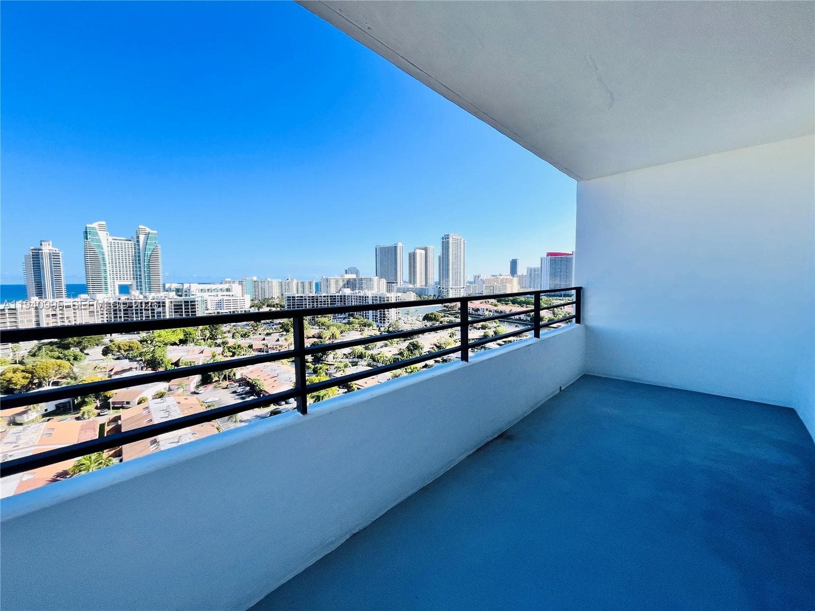 2500 Parkview Dr 1803 photo 5