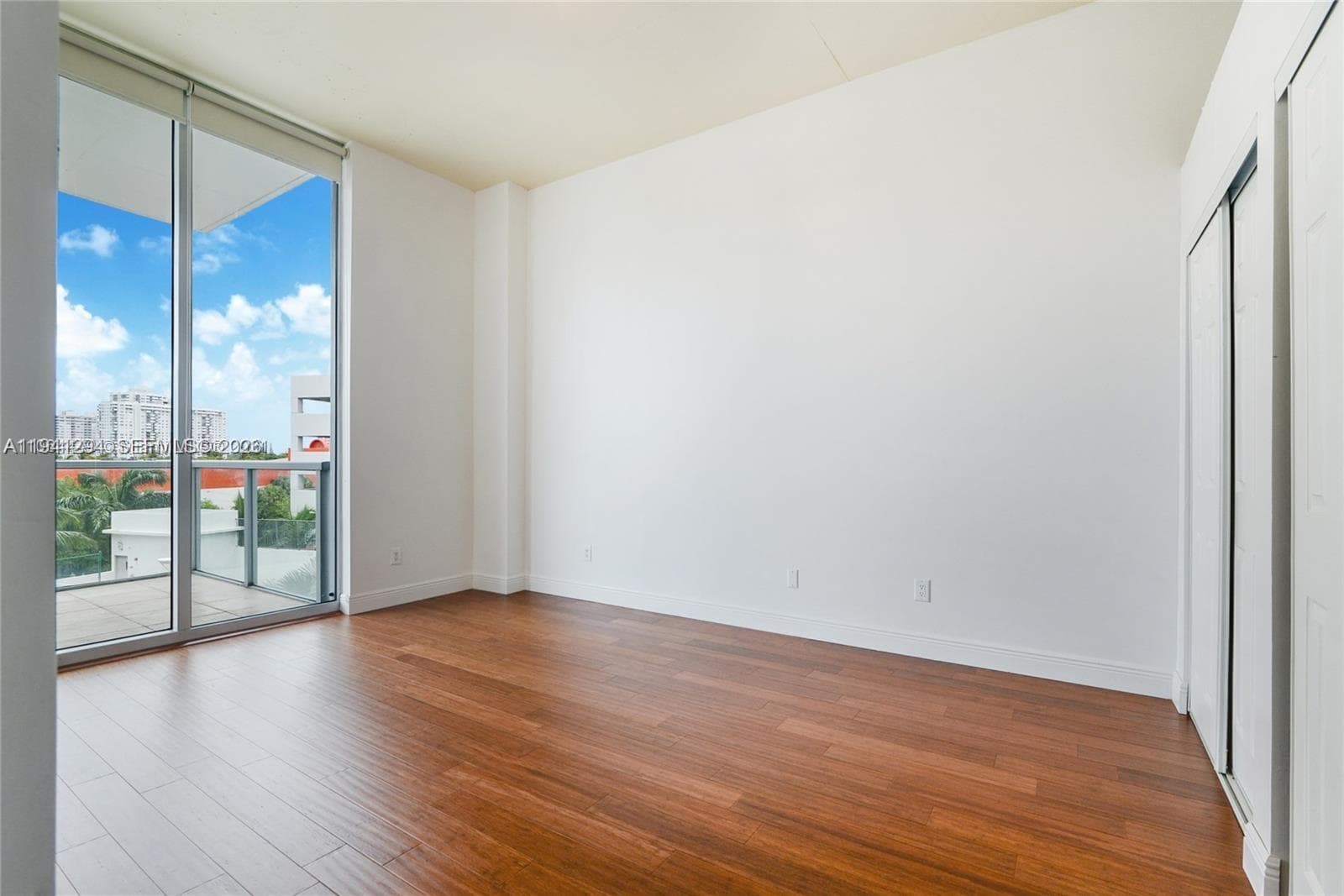 3029 NE 188th St 505 photo 5