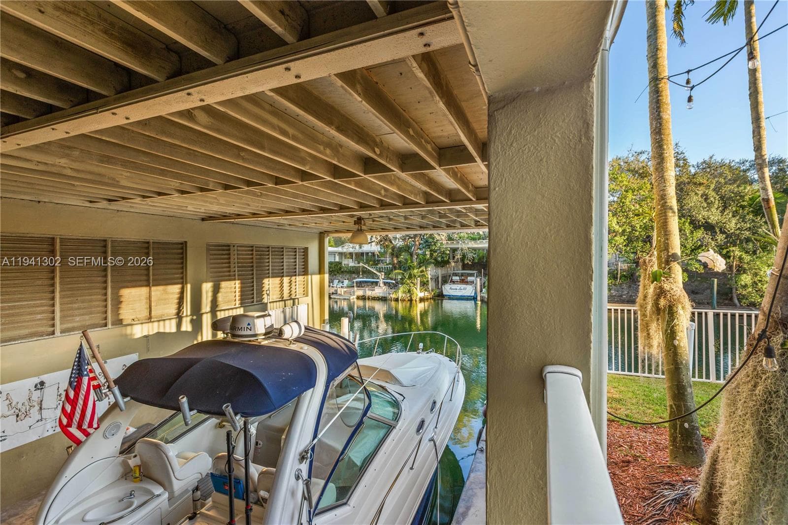 5343 Orduna Dr photo 9
