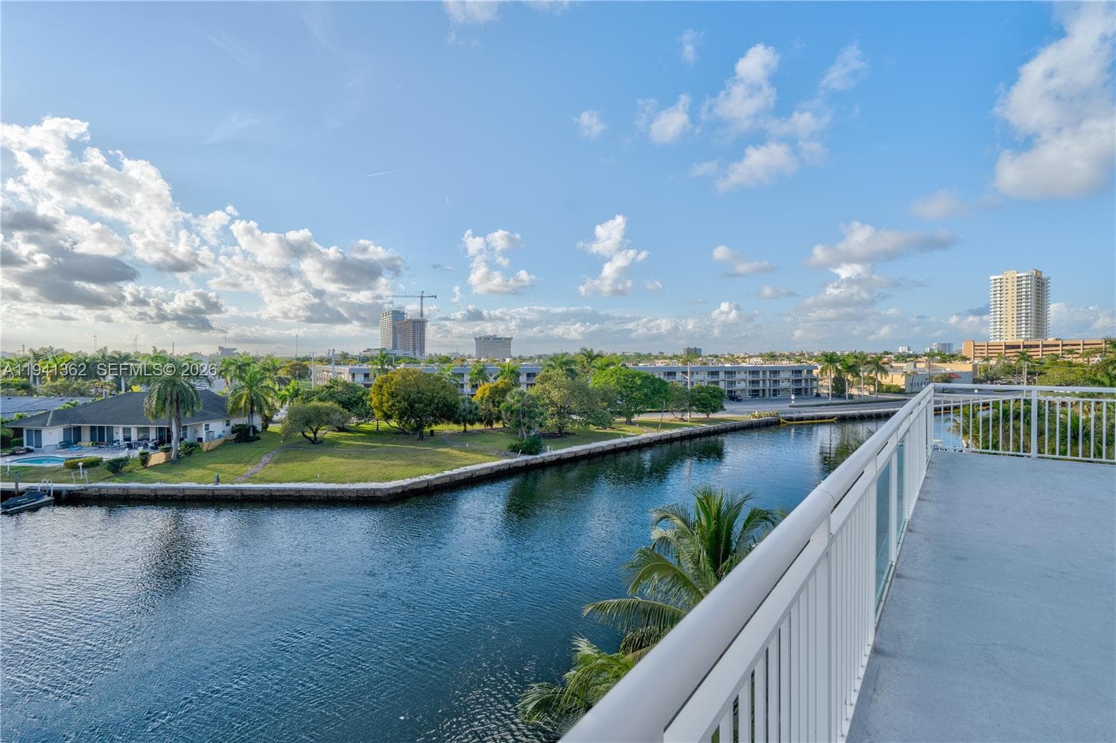 437 Golden Isles Dr 4D photo 22