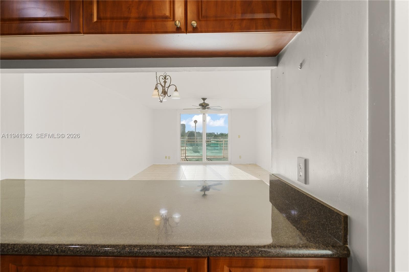 437 Golden Isles Dr 4D photo 7
