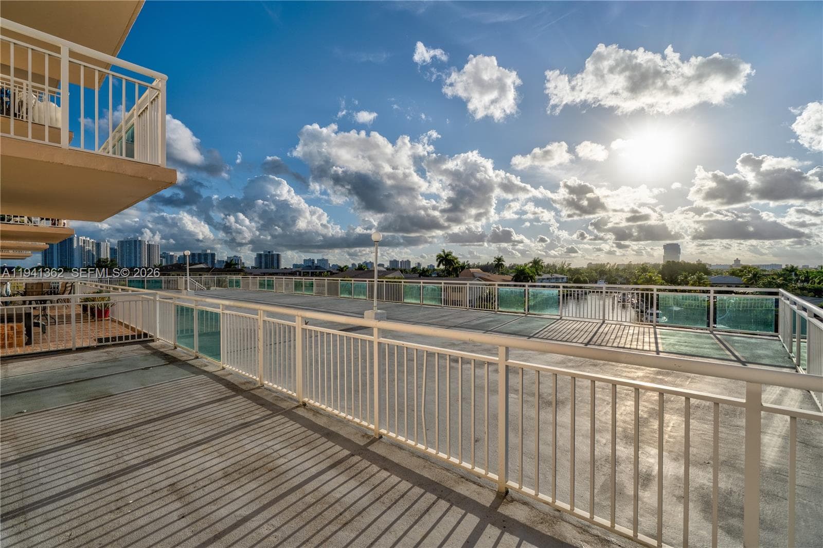 437 Golden Isles Dr 4D photo 21
