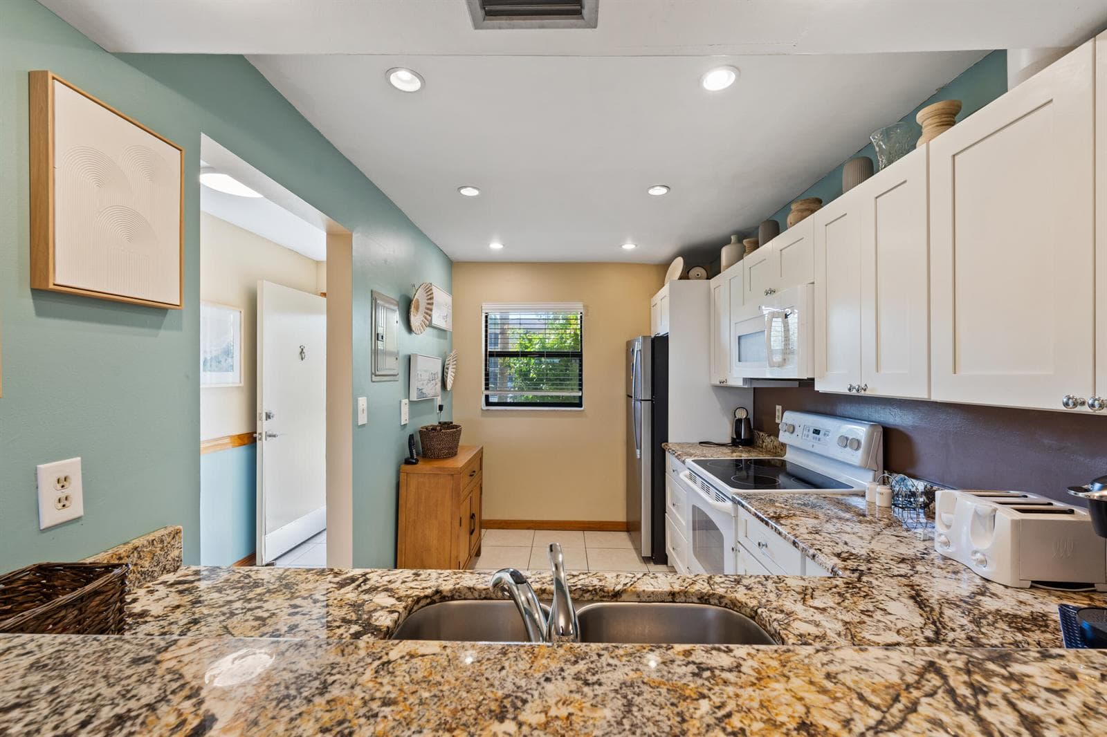 7420 S Ocean Drive 113 photo 12