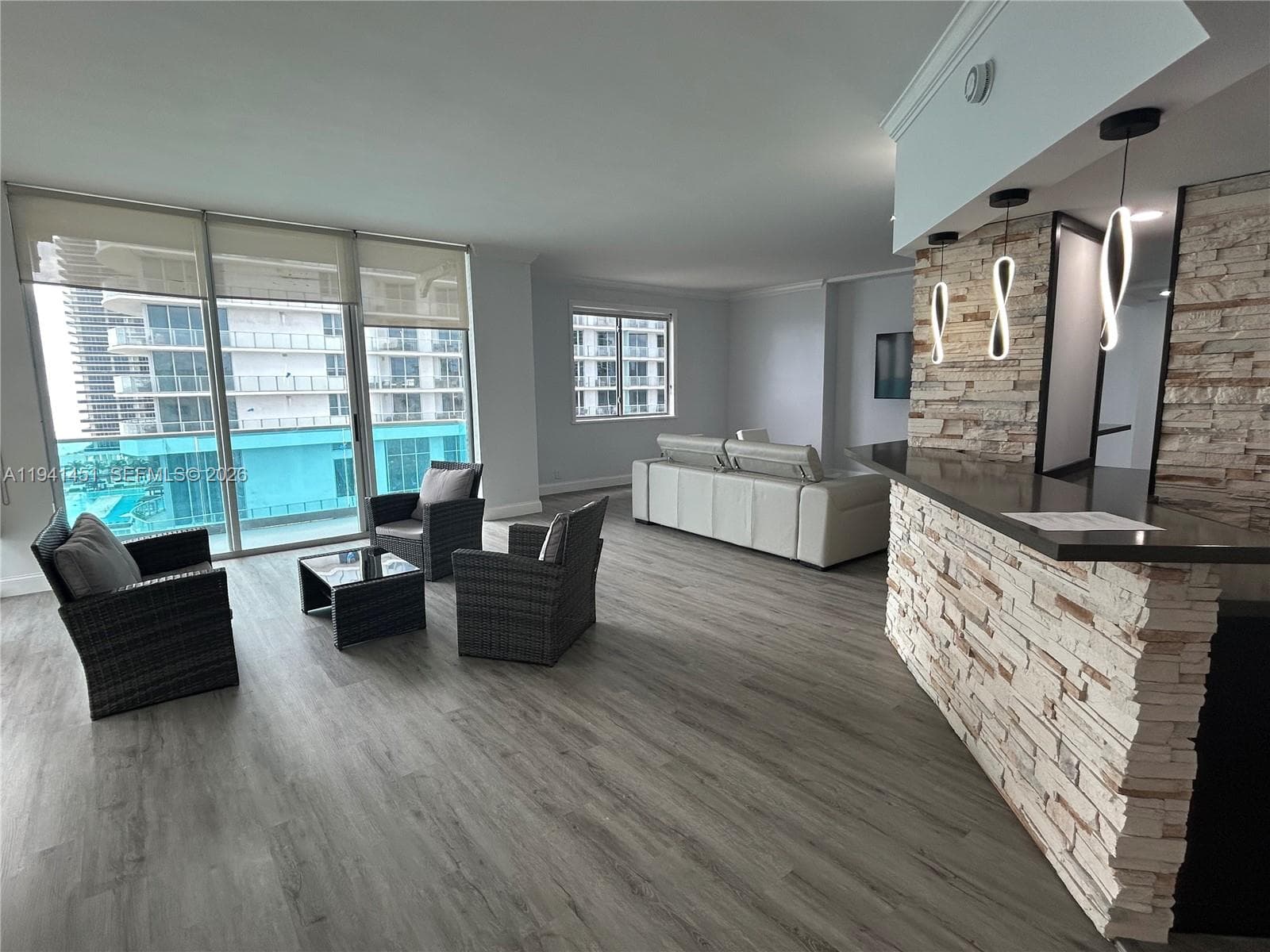 4001 Ocean Dr PH11 photo 4