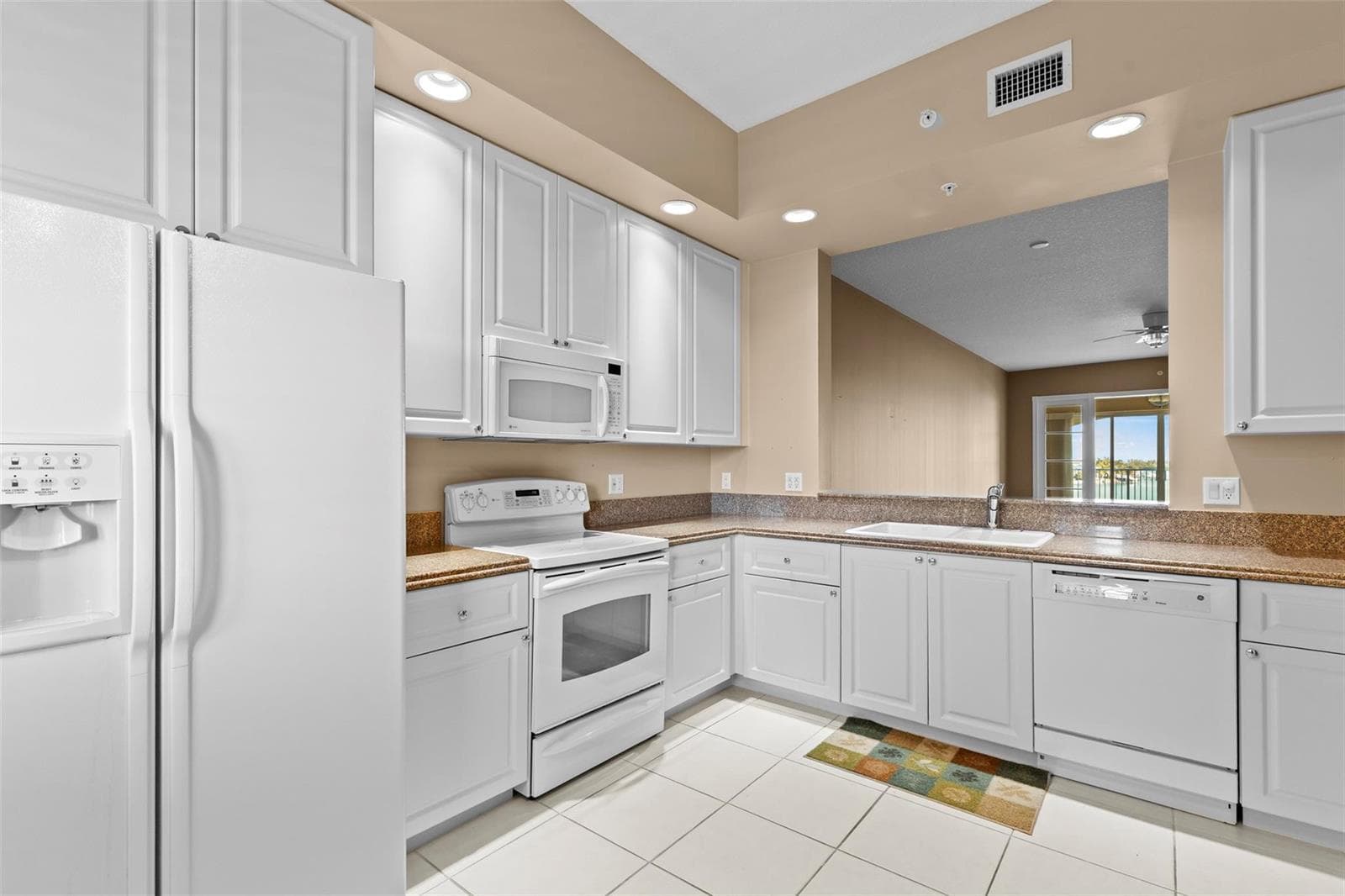 20 Harbour Isle Drive Ph02 photo 8