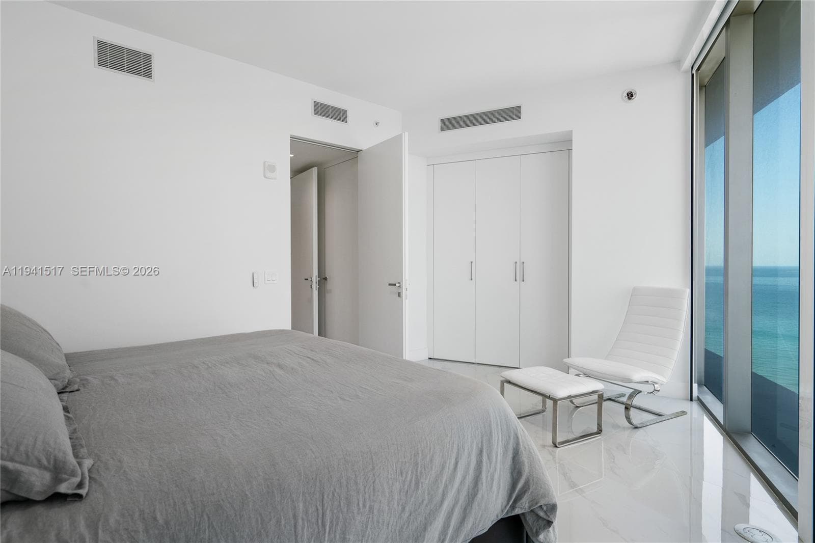 18975 Collins Ave 1104 photo 23