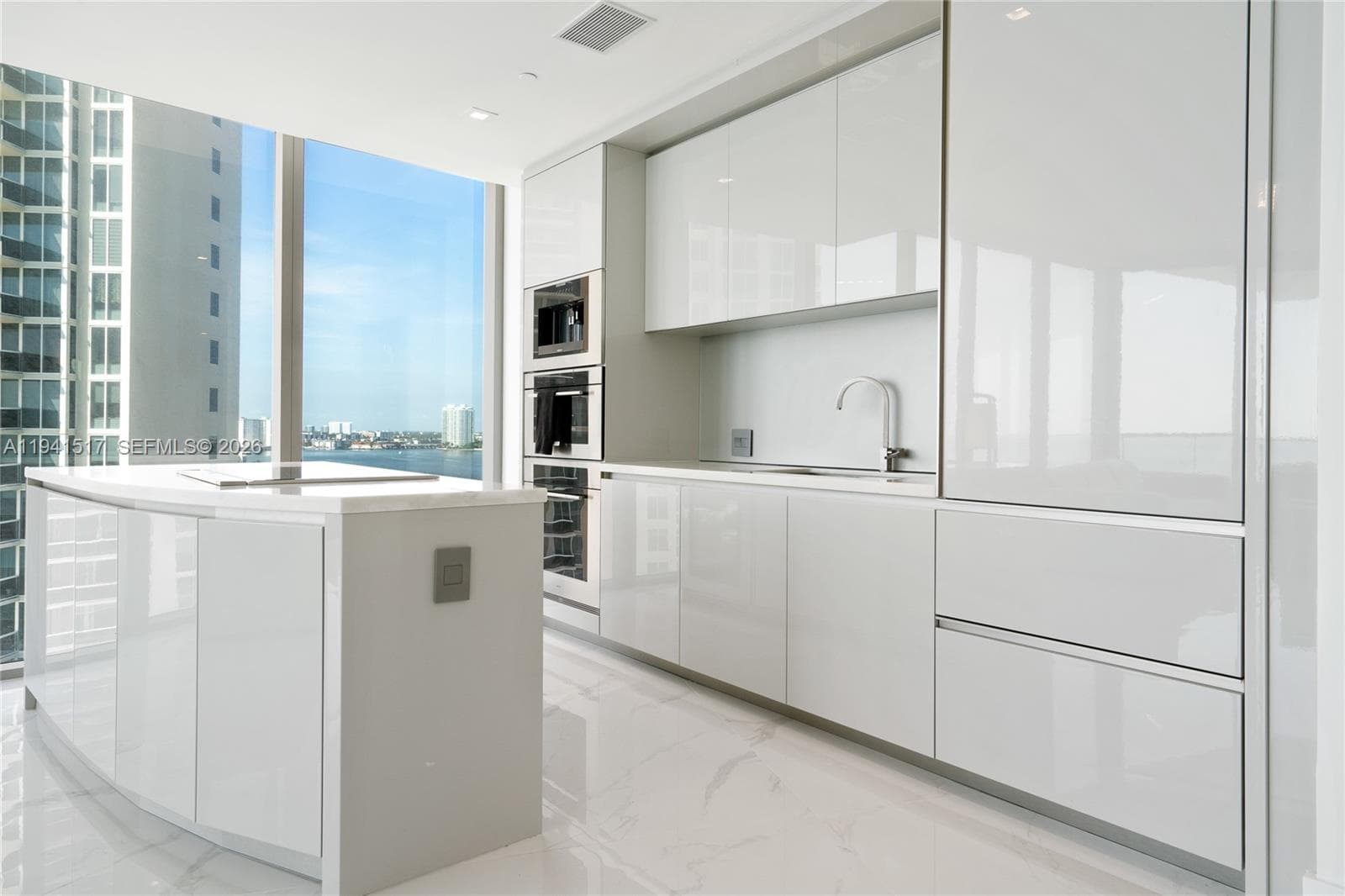 18975 Collins Ave 1104 photo 18