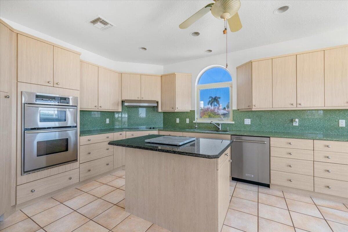 2 Seahorse Lane photo 21