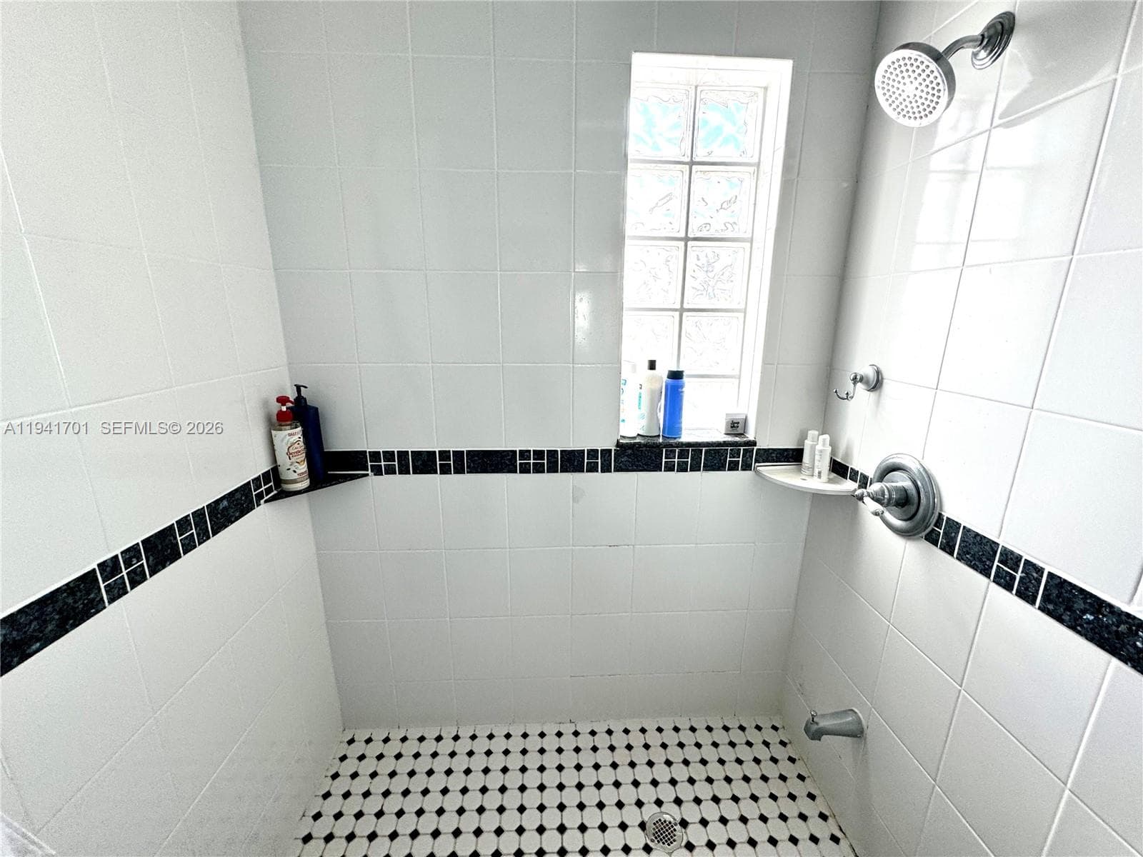 1908 N Ocean Dr 13A photo 17