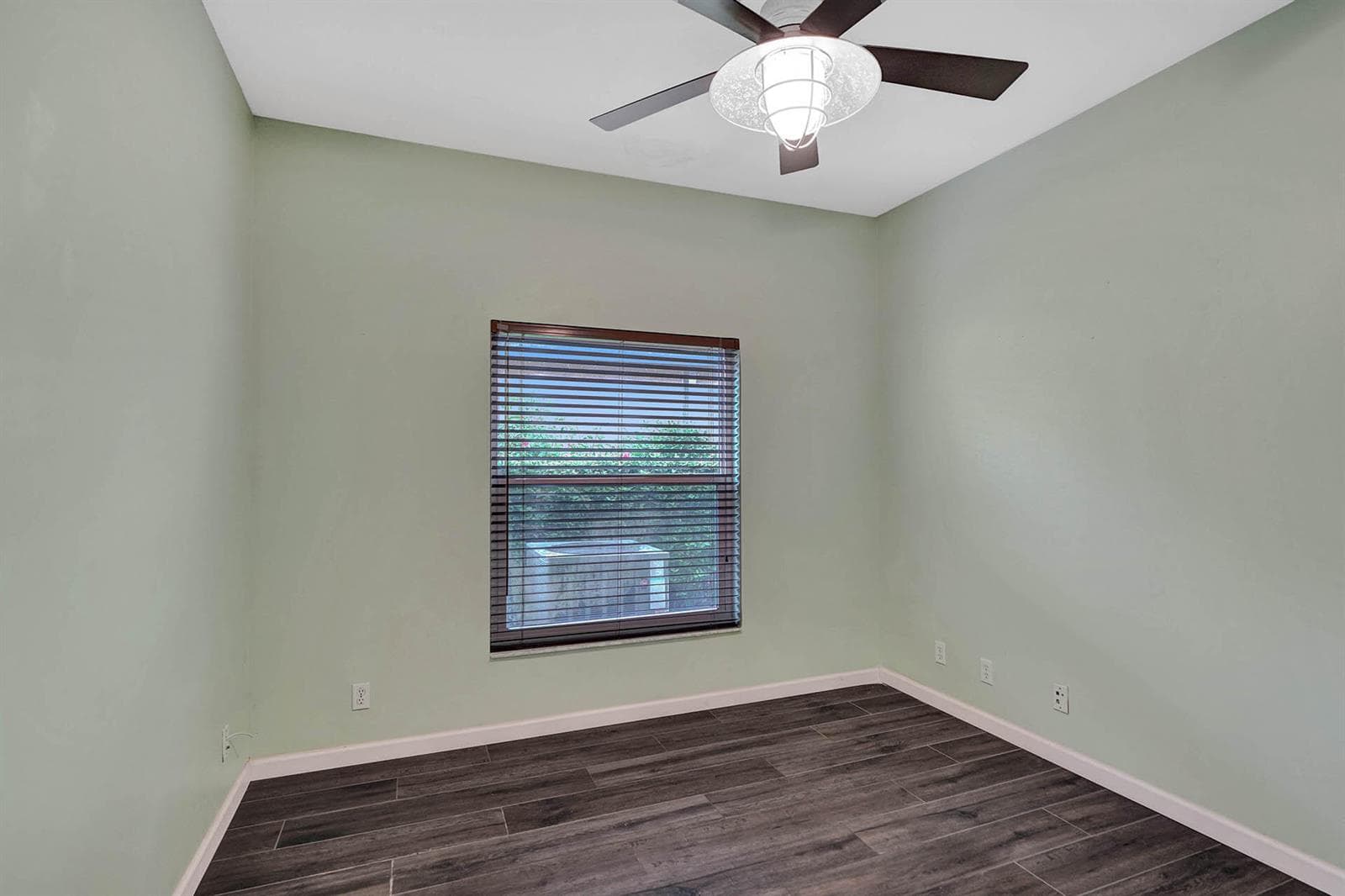 11224 NW 65th Court photo 22