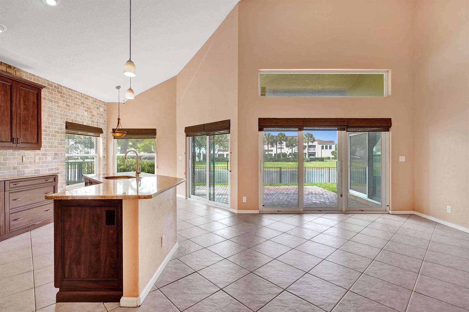 11224 NW 65th Court photo 5