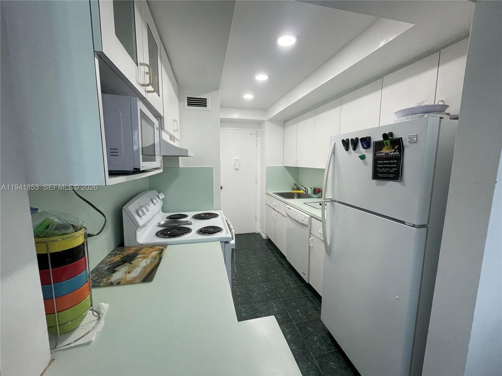 3505 S Ocean Dr 1419 photo 2