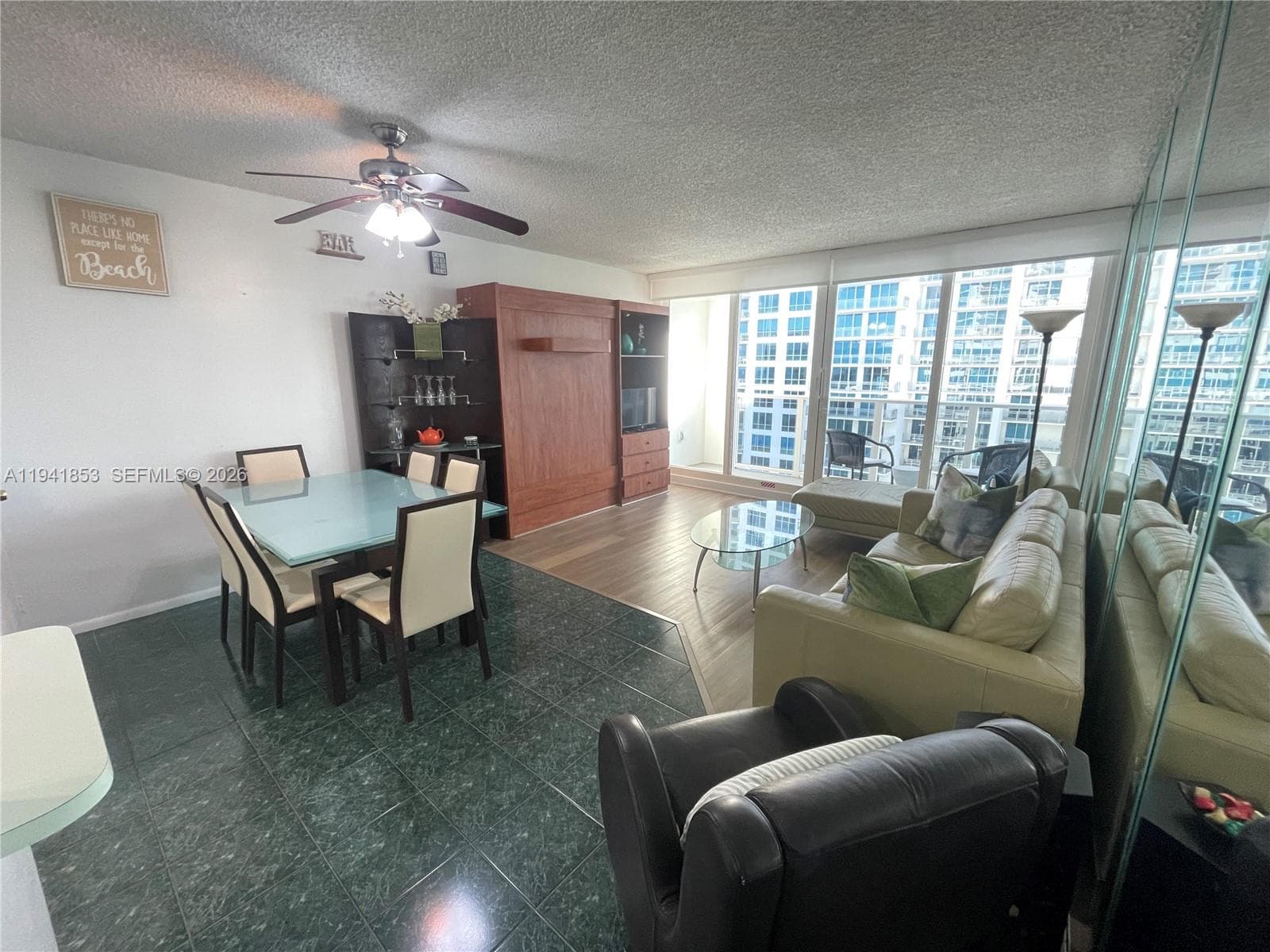 3505 Ocean Dr 1419 photo 4