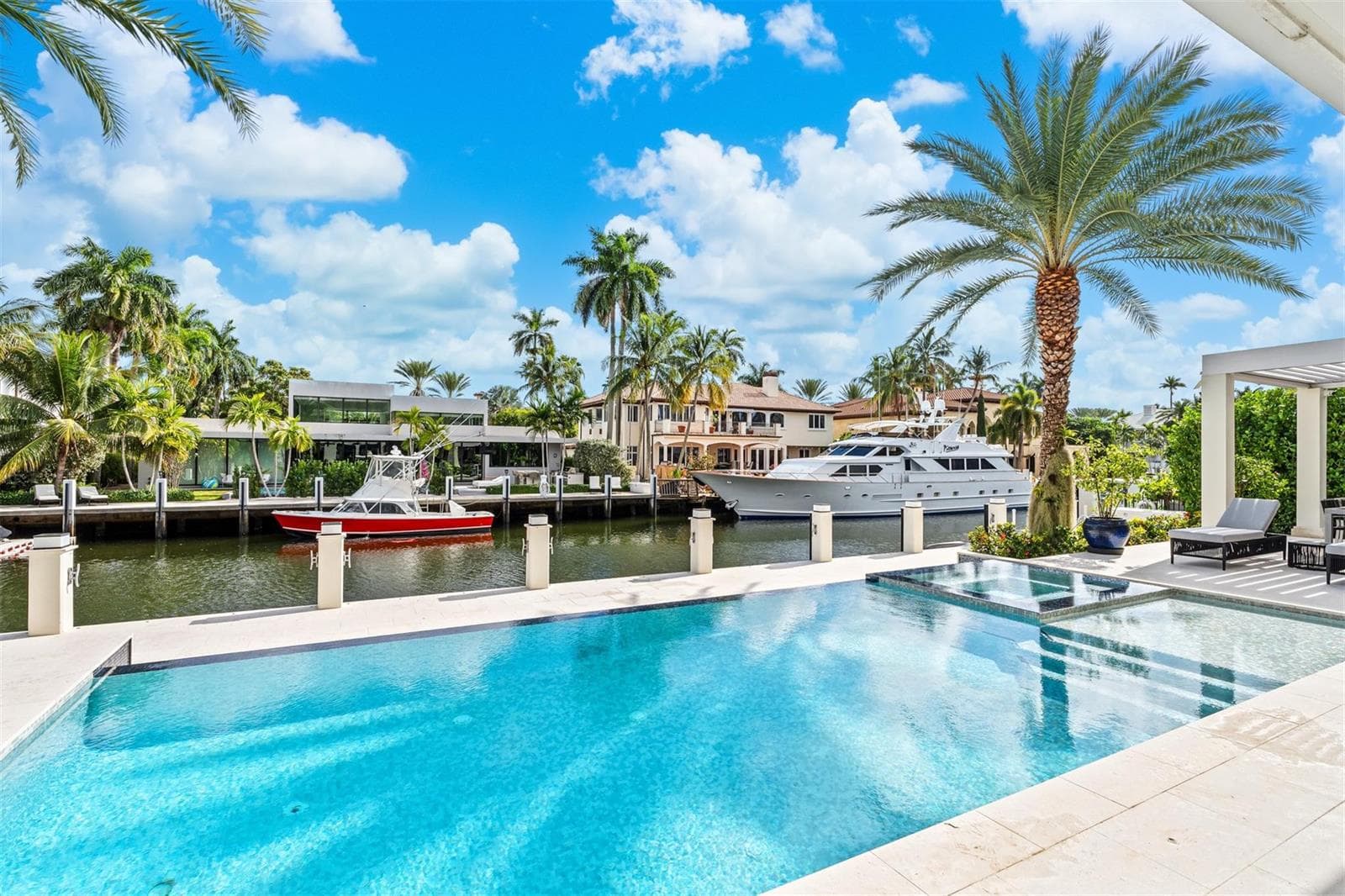 400 Coral Way photo 20
