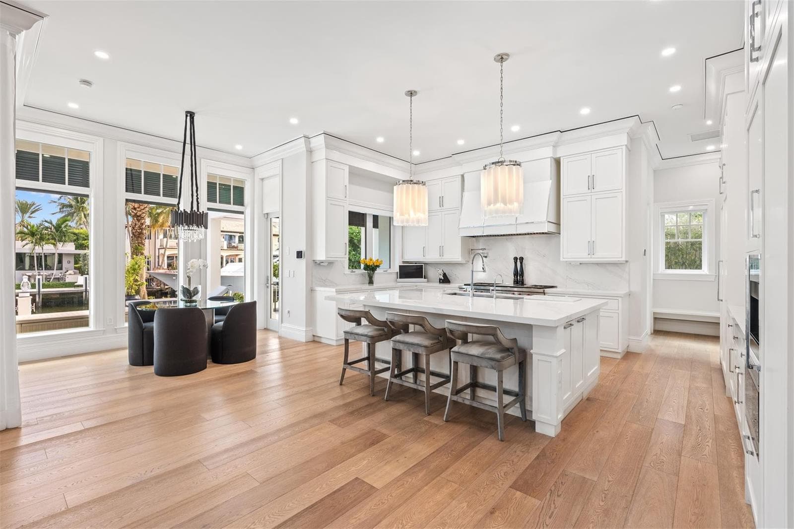 400 Coral Way photo 9