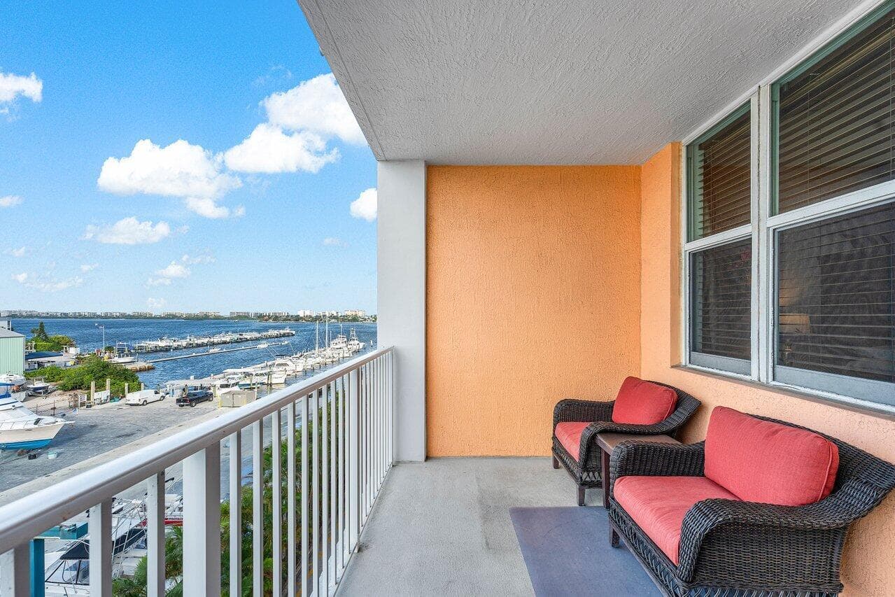 806 E Windward Way 509 photo 2