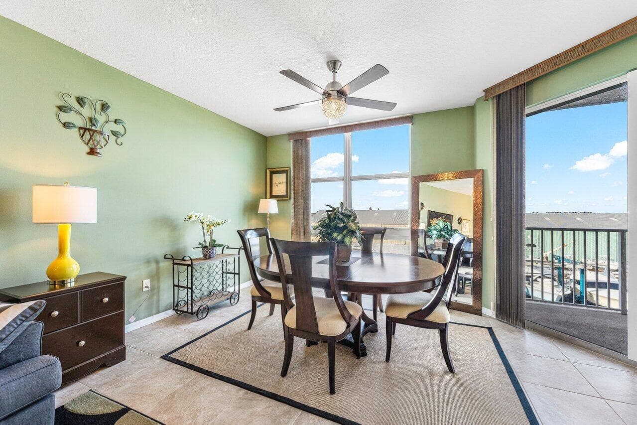 806 E Windward Way 509 photo 4