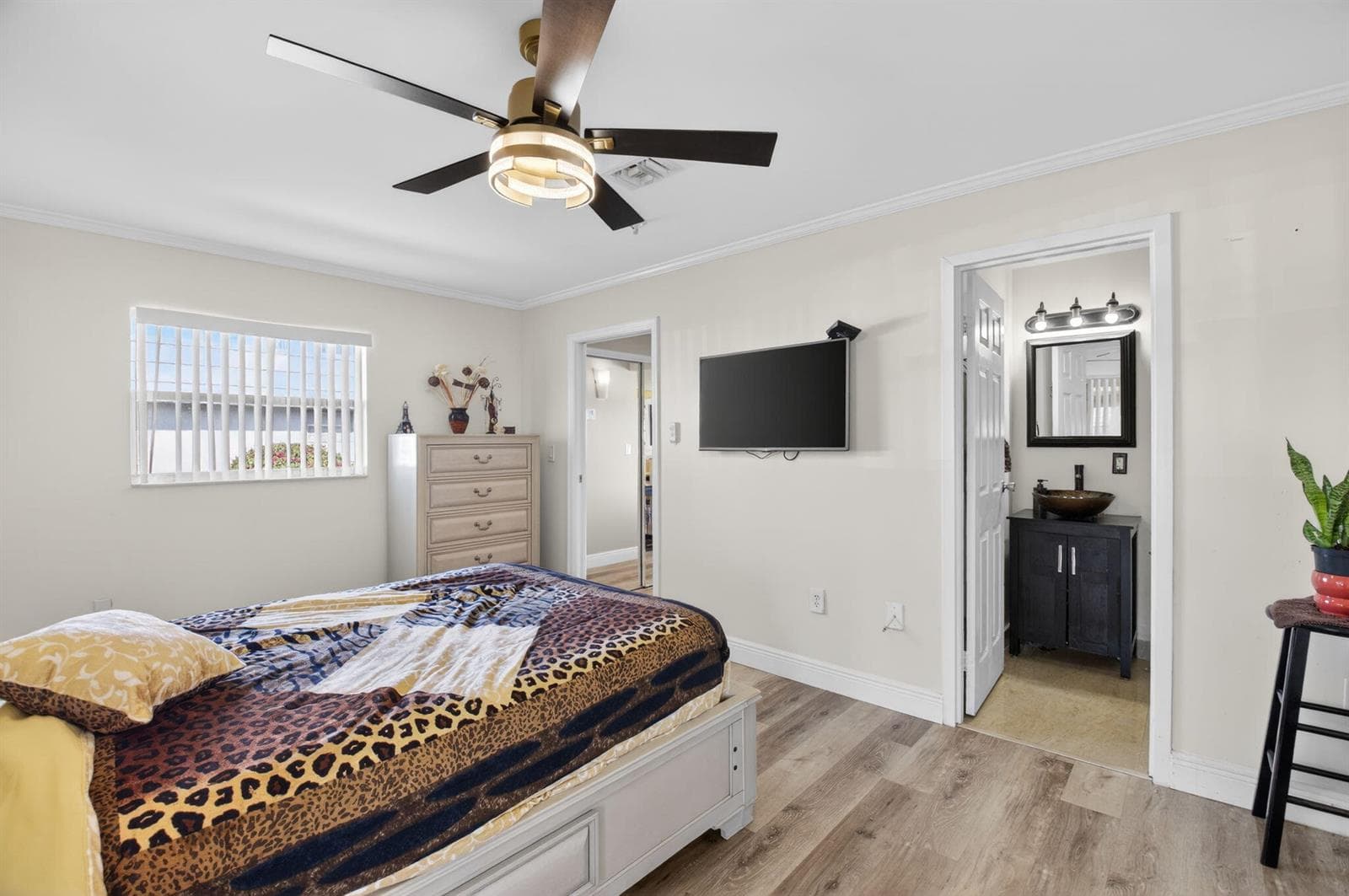 170 Valencia H photo 12