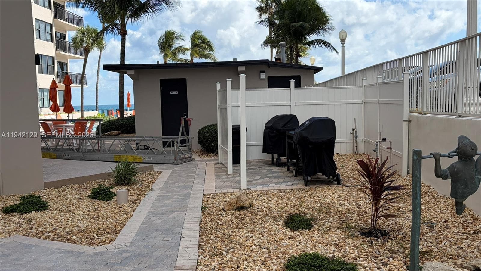 3800 Galt Ocean Dr 1414 photo 11