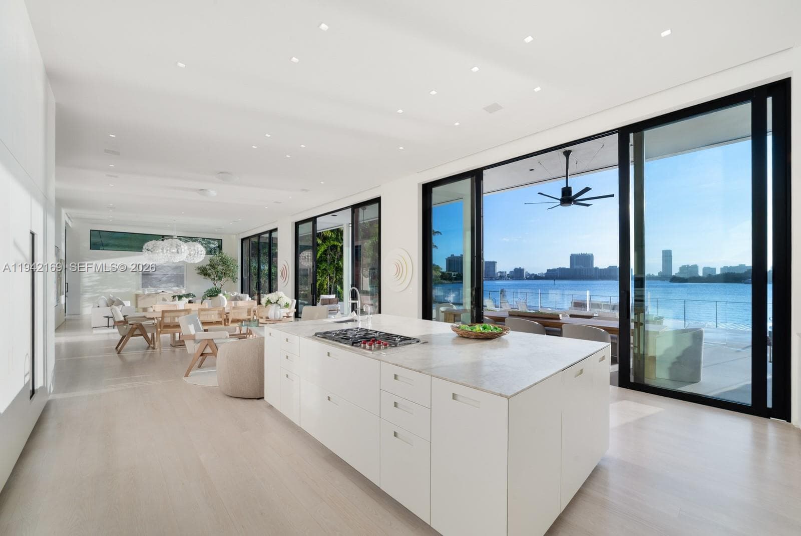 33 E Dilido Dr photo 12