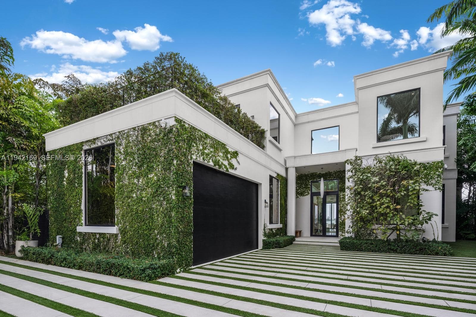 33 E Dilido Dr photo 1