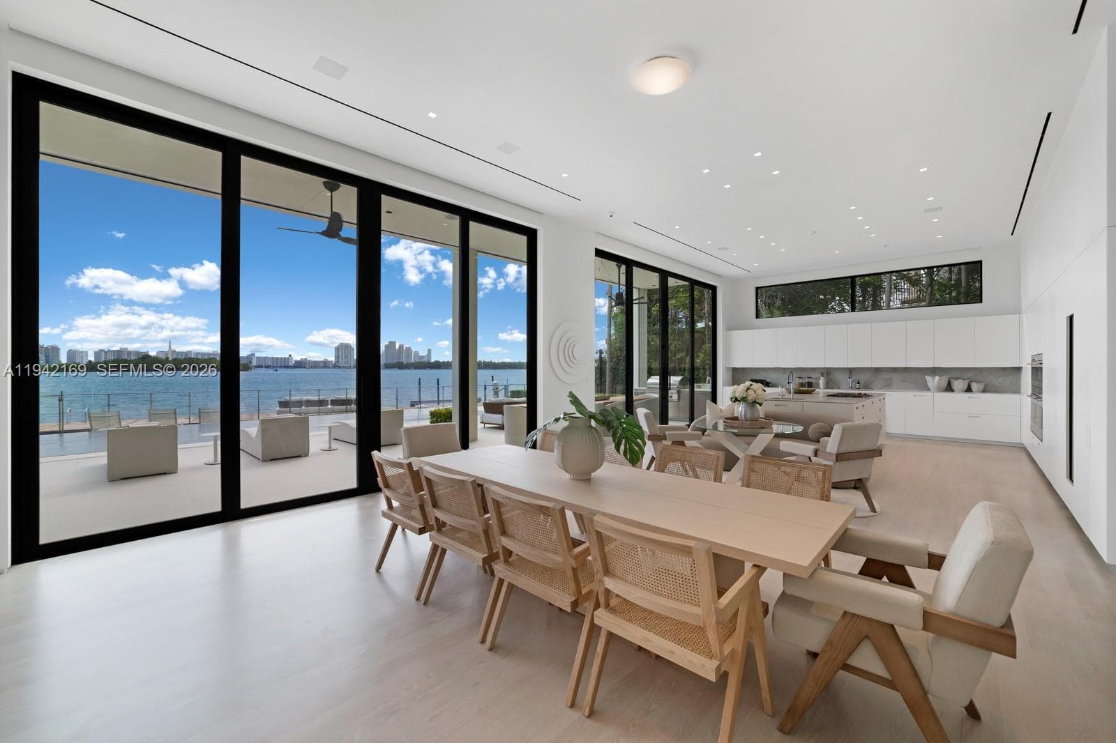 33 E Dilido Dr photo 4