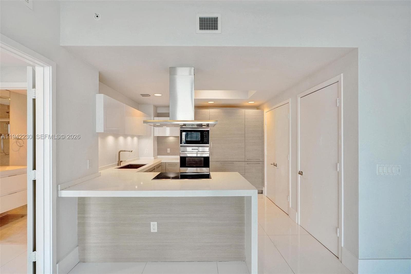 17301 Biscayne Blvd 708 photo 12