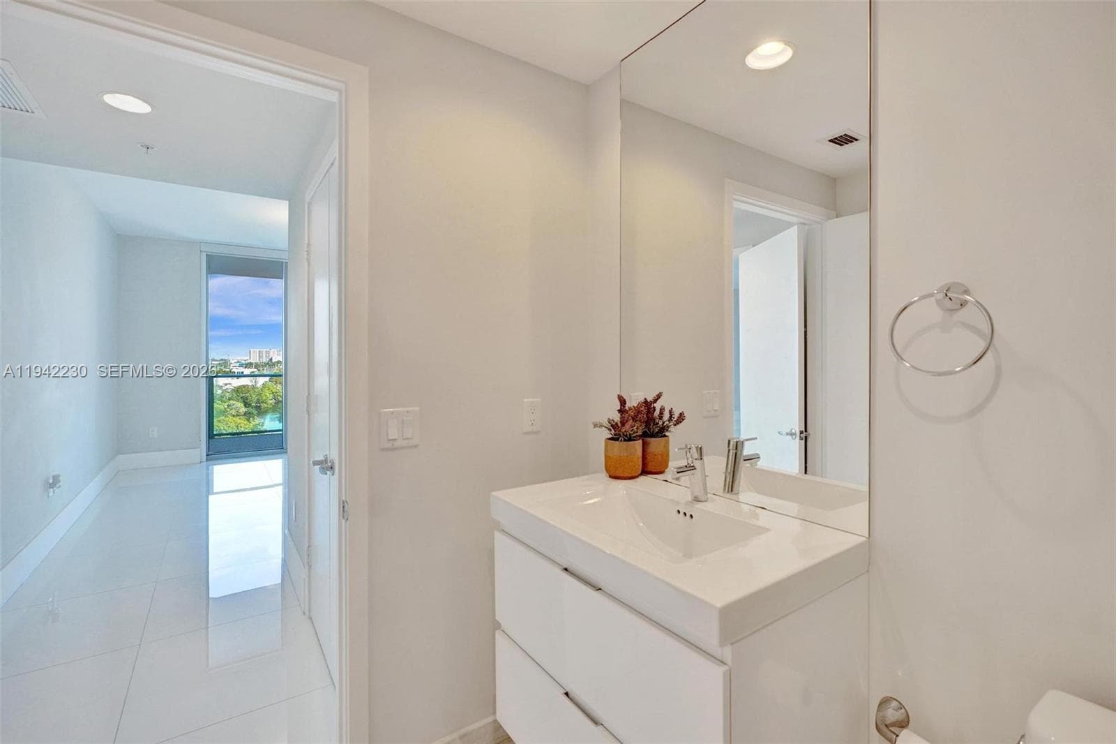 17301 Biscayne Blvd 708 photo 24
