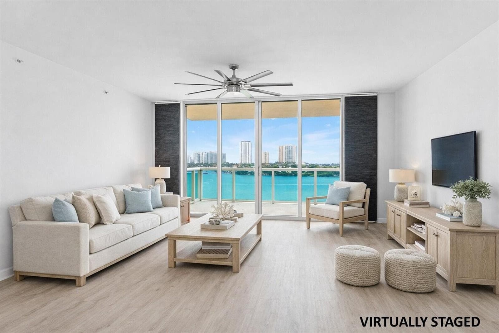 2640 Lake Shore Drive 614 photo 6